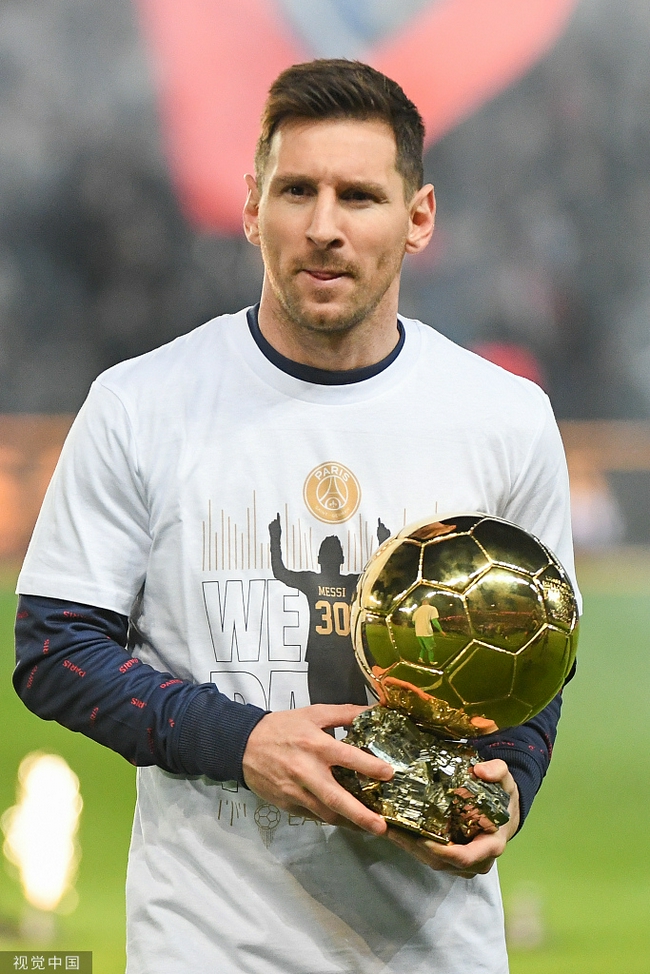 踢球者：拜仁将加速于帕续约谈判，目前的问题是新合同的条款