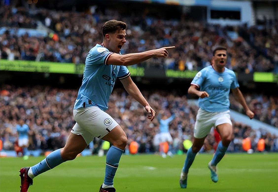 英超半场：迪亚斯世界波，格瓦迪奥尔破门，曼城2-0桑德兰