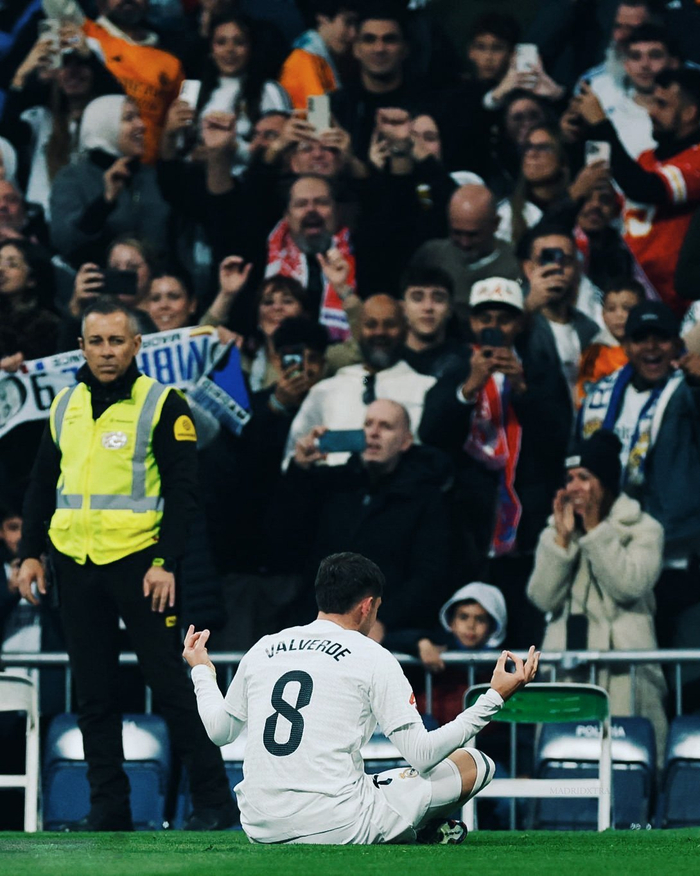 话题｜萨拉赫无缘欧冠名单 离开利物浦倒计时？