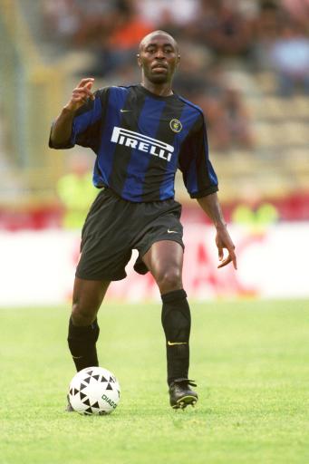 球员表情管理失控太搞笑