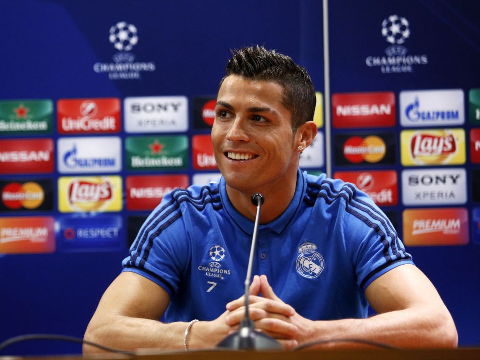 记者：金特罗兄弟通过阿森纳体检并预签合同，成年后正式加盟